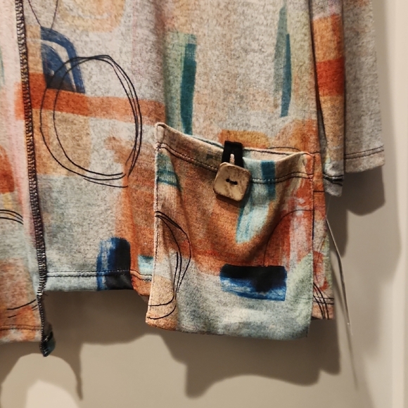 Colorful Abstract Top - Picture 4 of 5